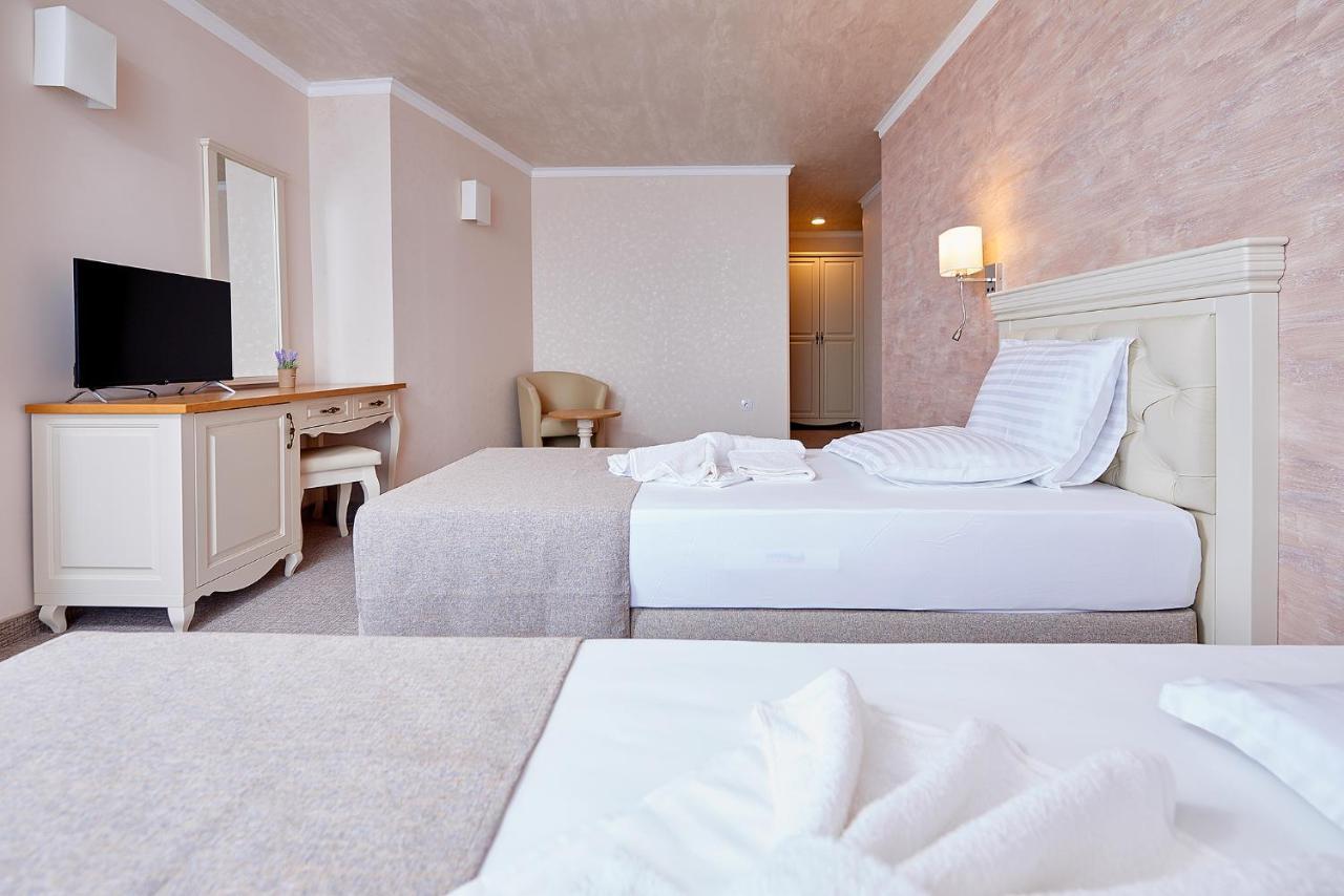 Hotel Neptun Pomorie Exterior foto
