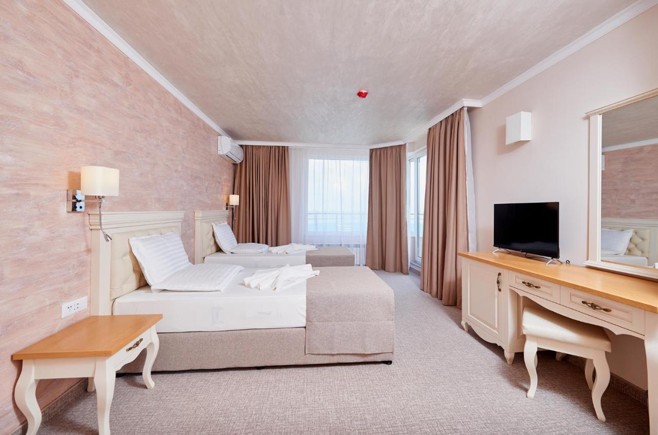 Hotel Neptun Pomorie Exterior foto